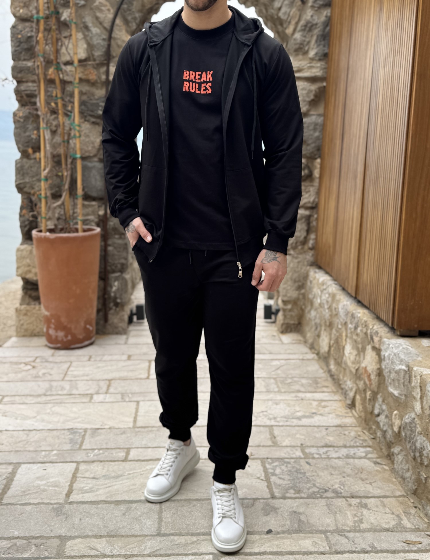 Ανδρική μαύρη βαμβακερή ζακέτα με κουκούλα KEF2630 φωτογραφία